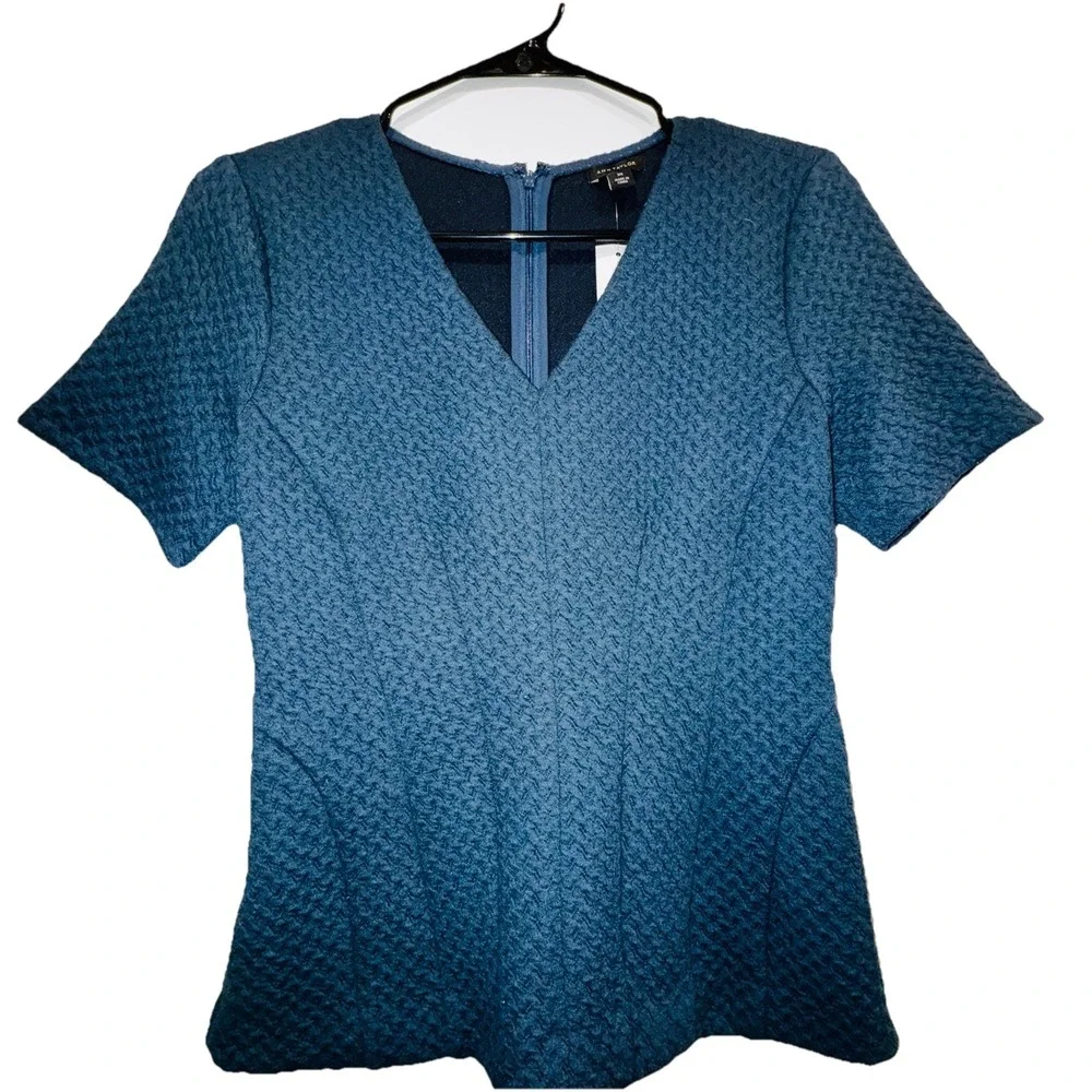 Ann Taylor Geo Jacquard Peplum Top Blue/Teal Textured Knit XS V neck zipper chic